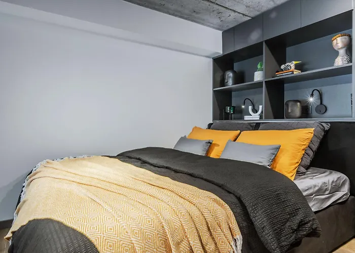 Rusty Wave Loft In Apartment