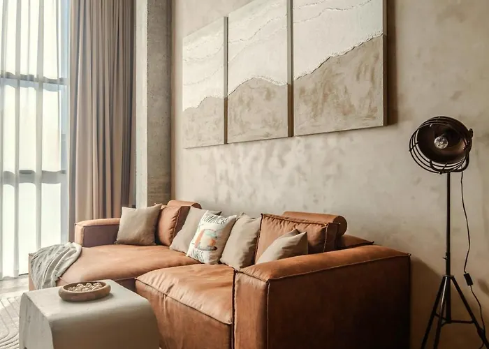 Rusty Wave Loft In Apartment